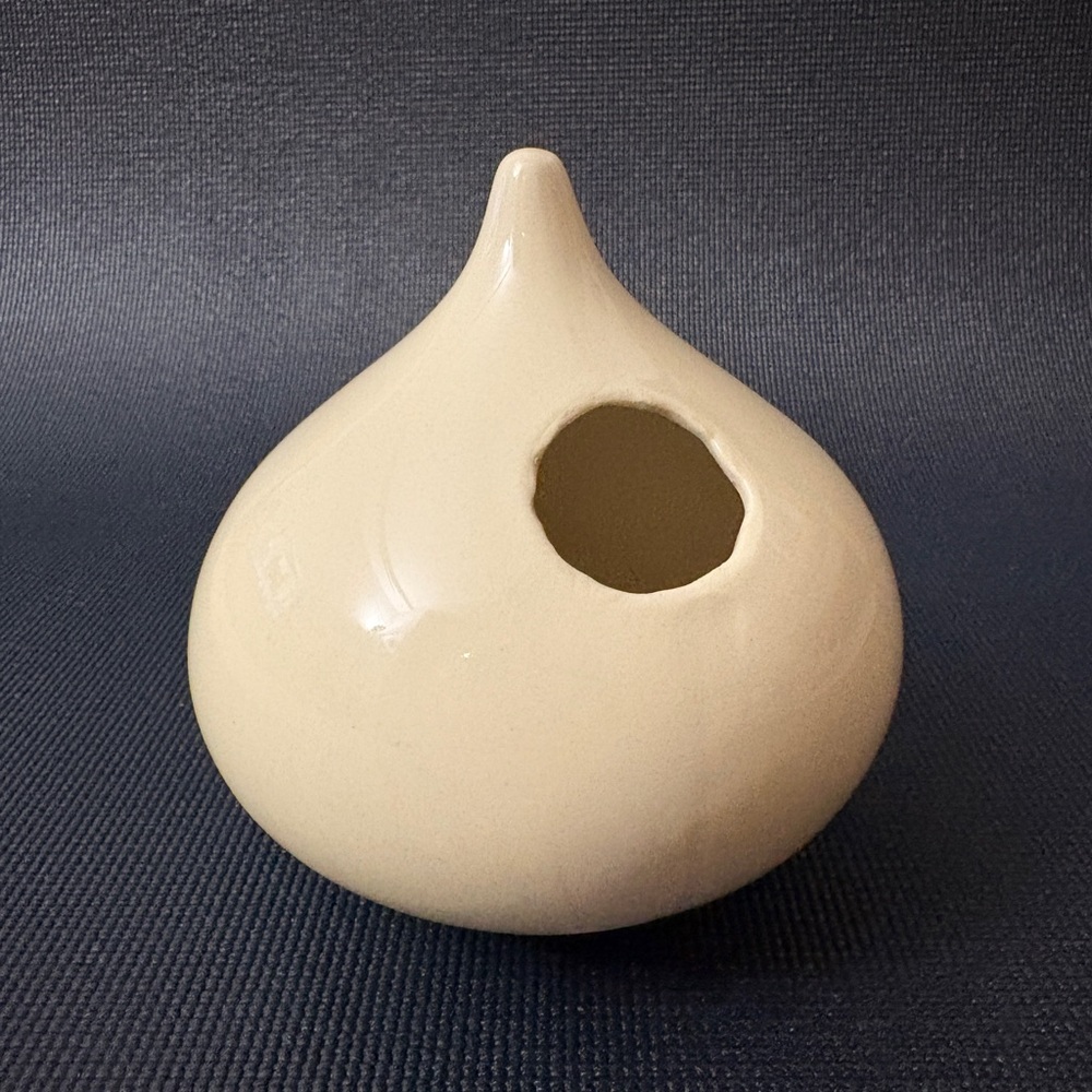 One-of-A-Kind Vintage Signed Tear-Drop
Shaped Pottery